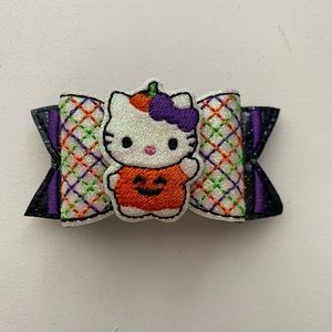 COPY - New Halloween bow barrette/clip with kitty in pumpkin costume applique